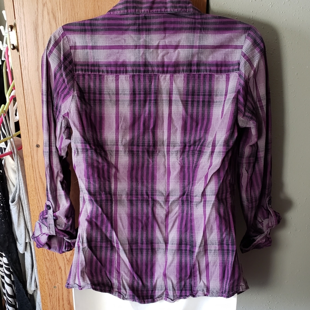 Button down Plaid - Picture 2 of 3